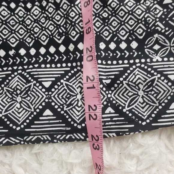 Kona Sol black Aztec and Geometric Swimsuit top - Picture 4 of 8